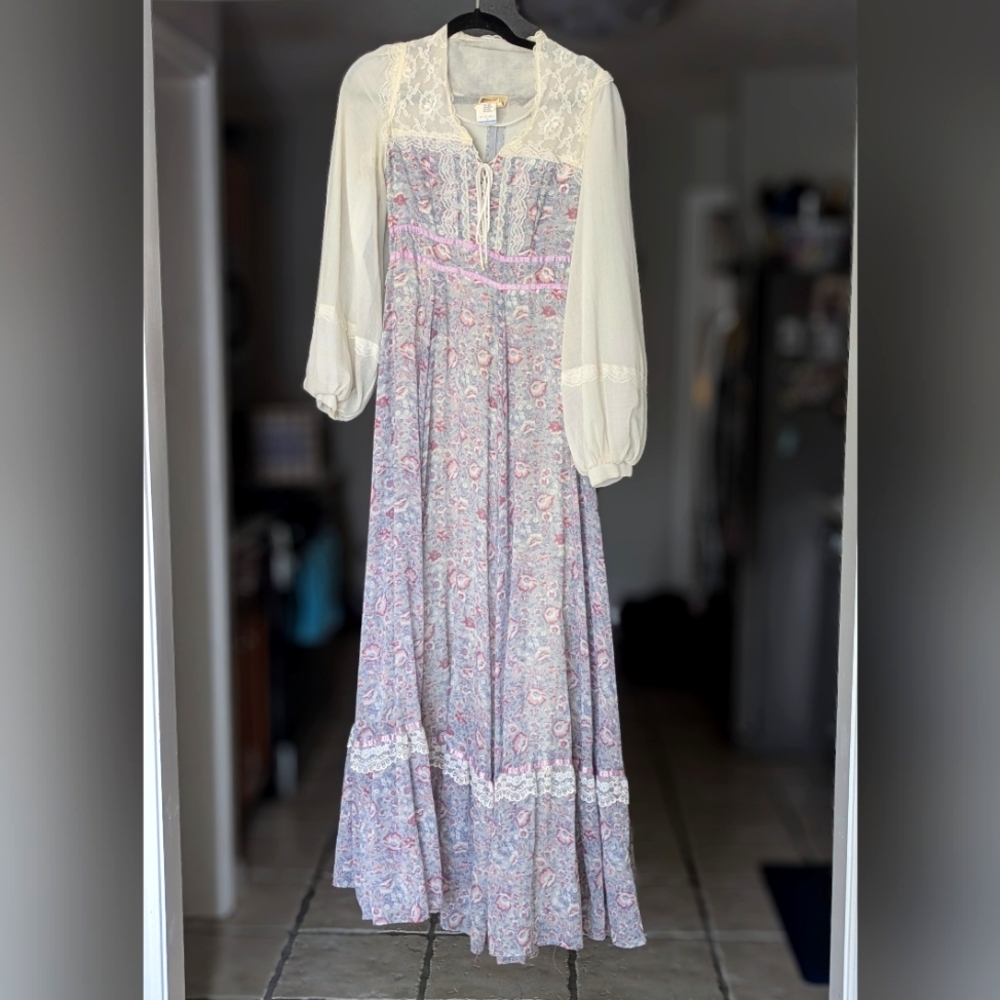 Gunne Sax 9 Floral Peasant Vintage 70s Maxi Dress